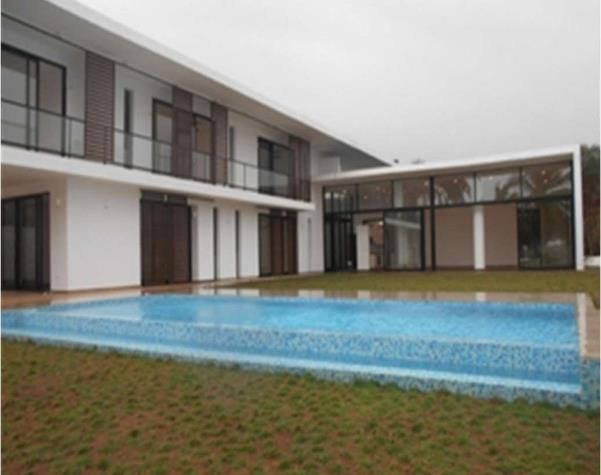 Villas et appartements préfabriqués à Assinie